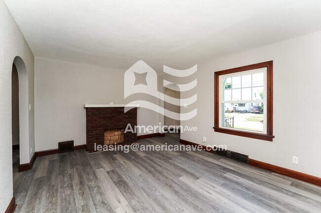 Building Photo - 1509 W 20th St