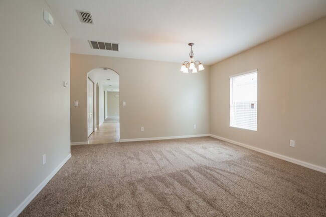 Building Photo - 6946 Glenbrook Dr