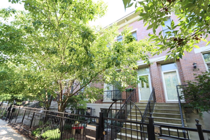 Foto principal - 1207 W Lexington St