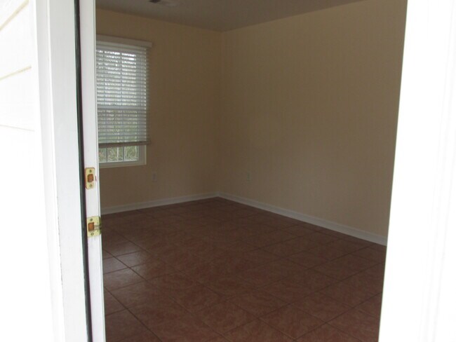 Living room entrance of apt. - 228 E Meadowlake Pkwy
