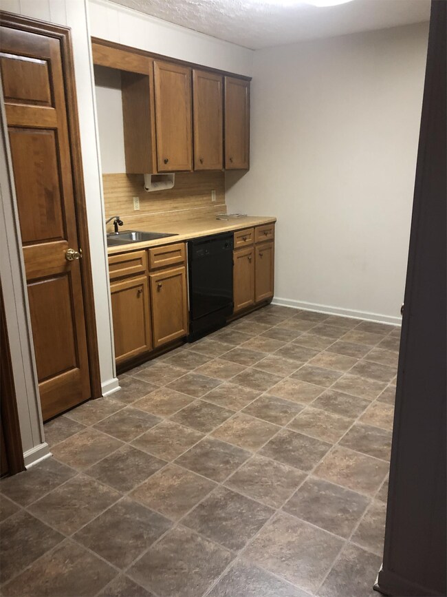 Building Photo - 121 Morrisfield Ln
