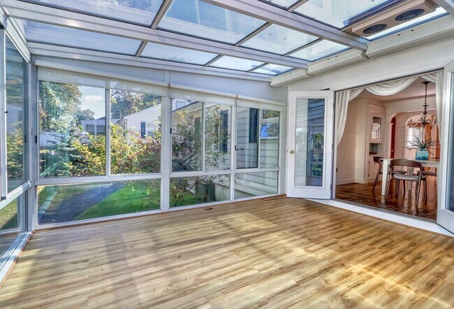 Foto del edificio - 33 Hillcrest Rd