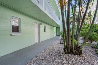 Building Photo - 464 N Paula Dr