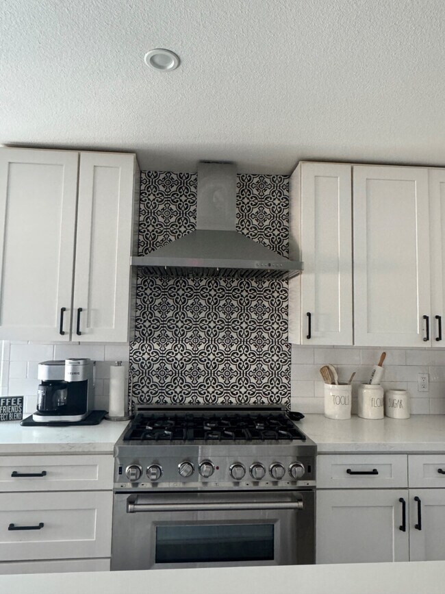 Building Photo - 25190 Tia Ct