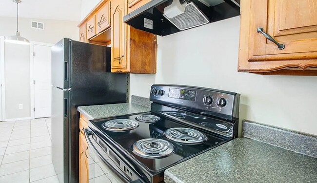 Foto del edificio - 1301 Hazelwood Dr