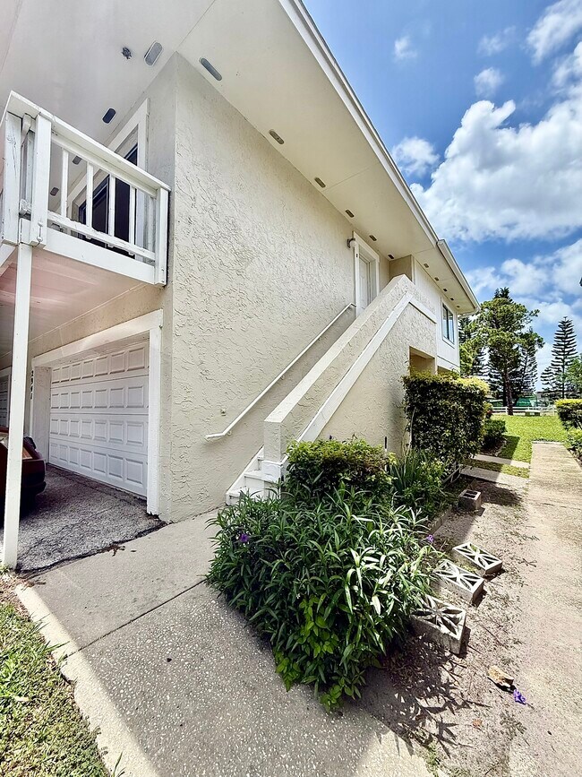 Foto del edificio - 2941 Bough Ave