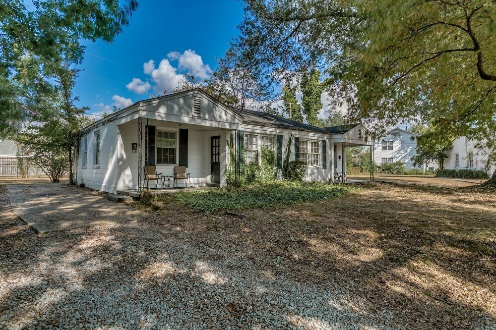 Foto principal - 1903 Hackberry Ln