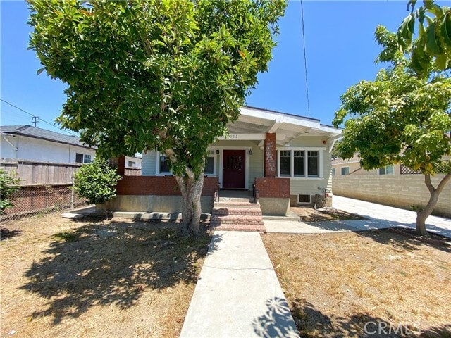 Primary Photo - 113 E Sunset Ave