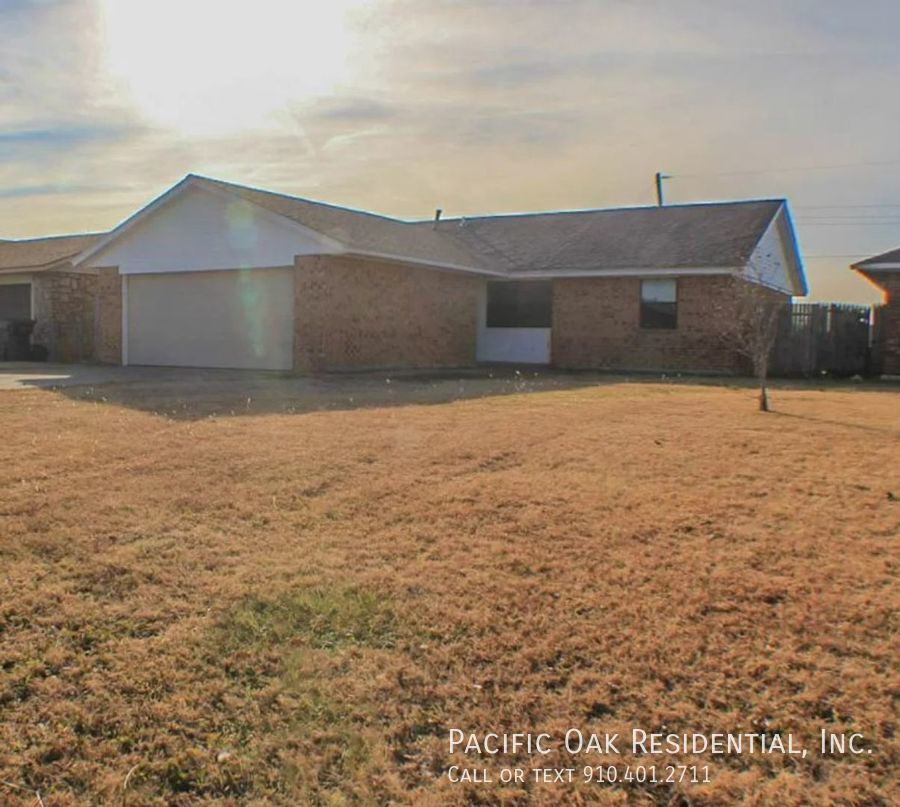Primary Photo - RENT SPECIAL – Half Off a Month’s Rent