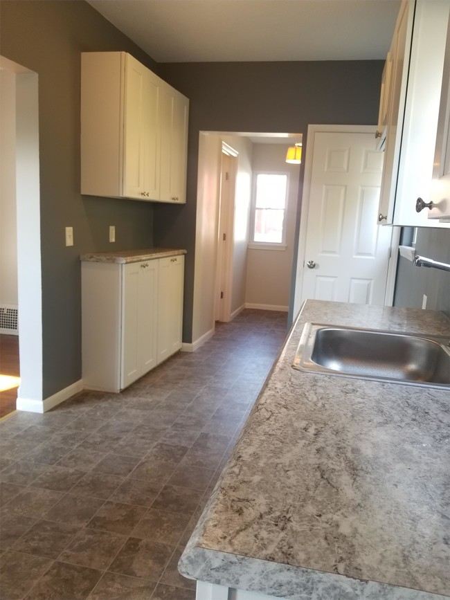 Foto del edificio - 3159 Scranton Rd