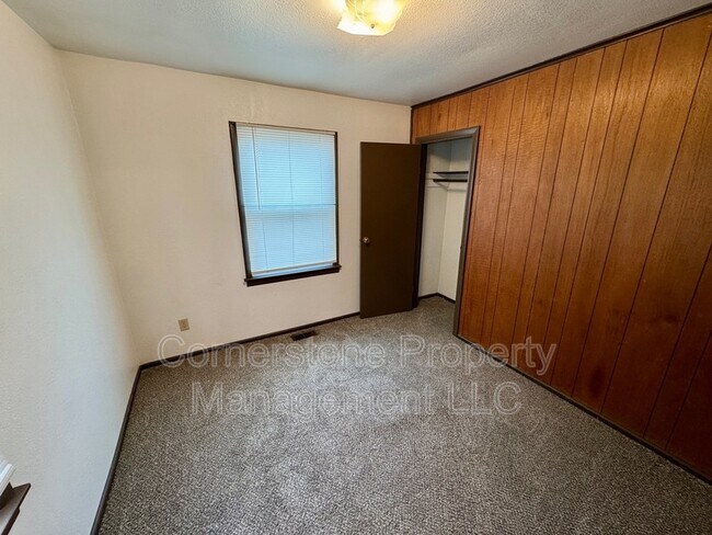 Foto del edificio - 615 Birch St