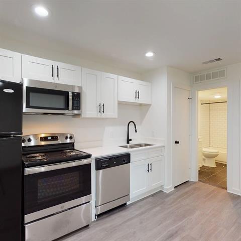 Foto del edificio - 321 E 8th St