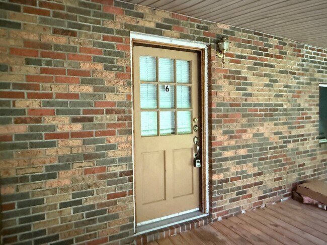 Foto del edificio - 2506 Elizabethton Hwy