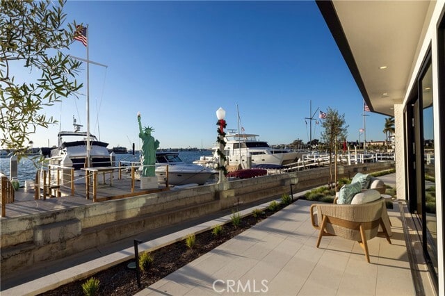 Building Photo - 130 S Bay Front