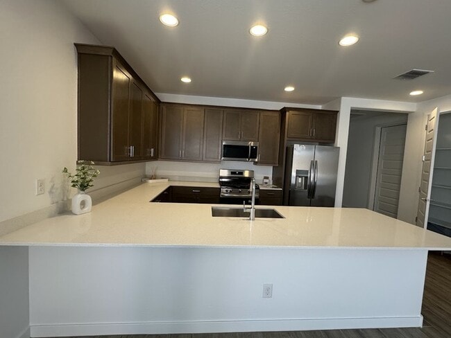 Building Photo - East Mesa New 4-bedroom