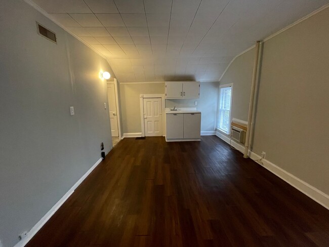 Building Photo - 1428 Grove St