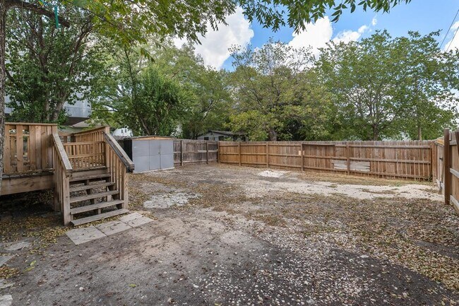 Foto del edificio - 204 Lessin Ln