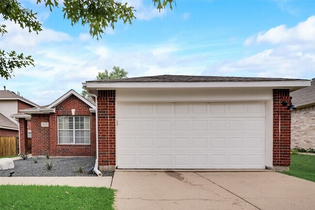 Foto del edificio - 9216 Newport Ln