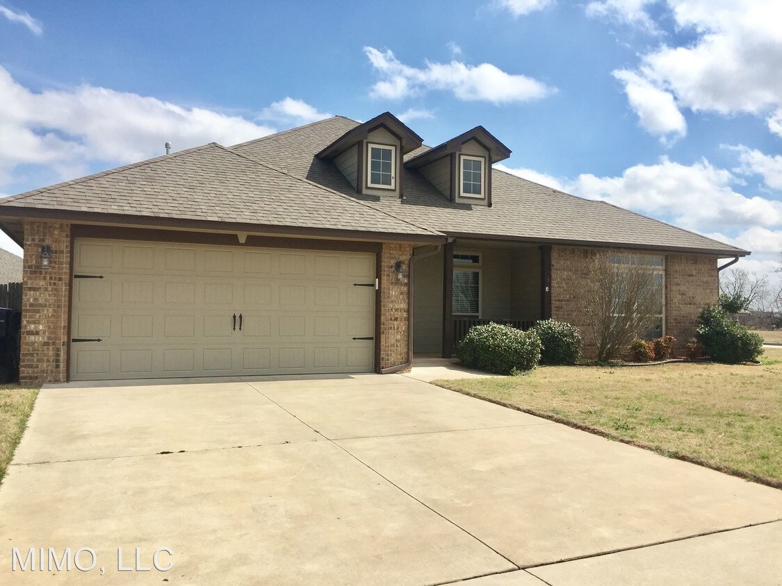 Foto principal - 700 Drover Ln