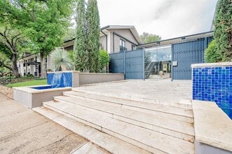 Building Photo - 7809 Meadow Park Dr