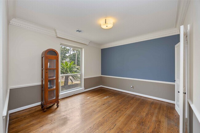 Foto del edificio - 11930 Carriage Hill Dr