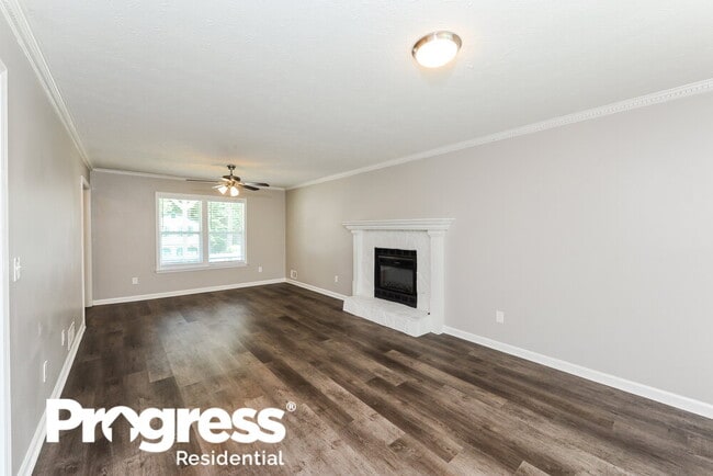 Building Photo - 1040 Memory Ln