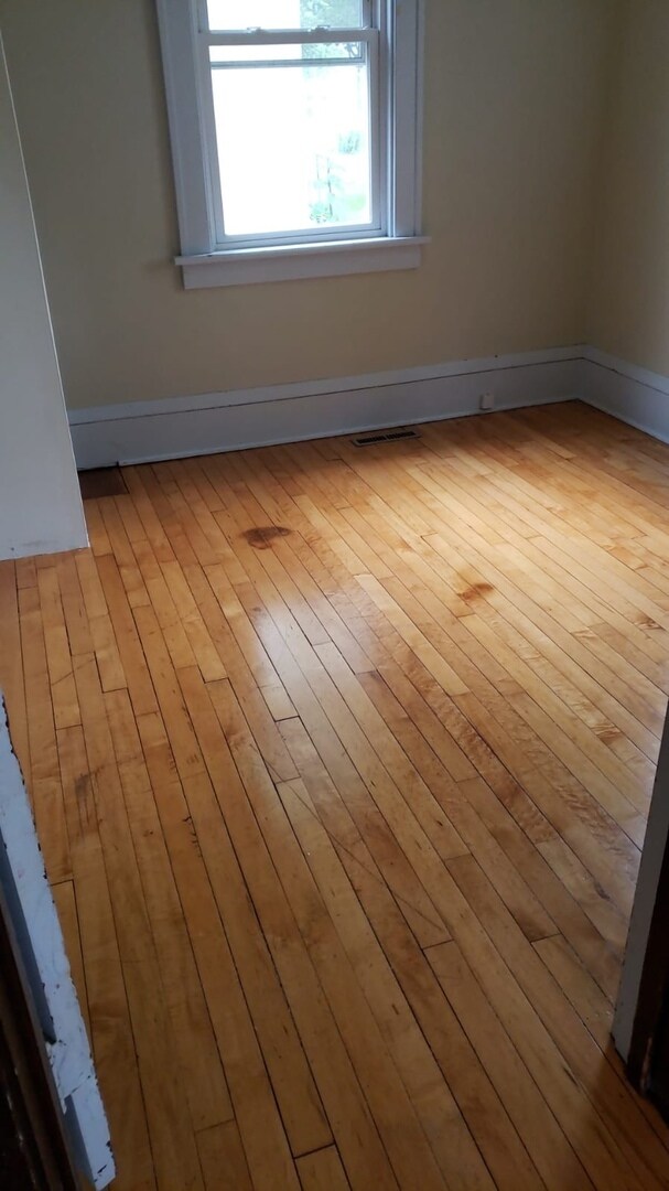 Building Photo - Beautiful 2 Bedroom house!