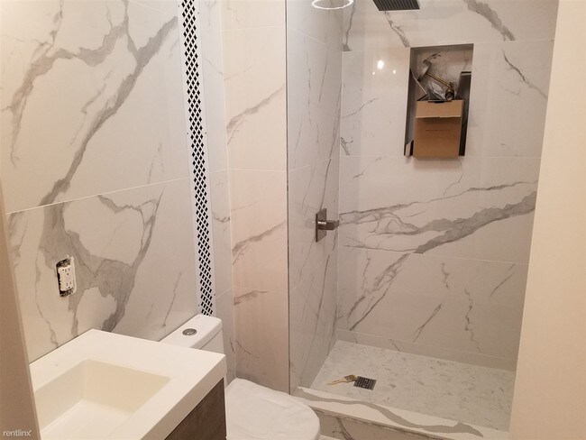 Building Photo - 2 br, 1 bath  - 167 Havemeyer St Apt 3 Coop