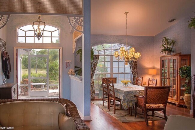 Building Photo - 1121 SW 44th St