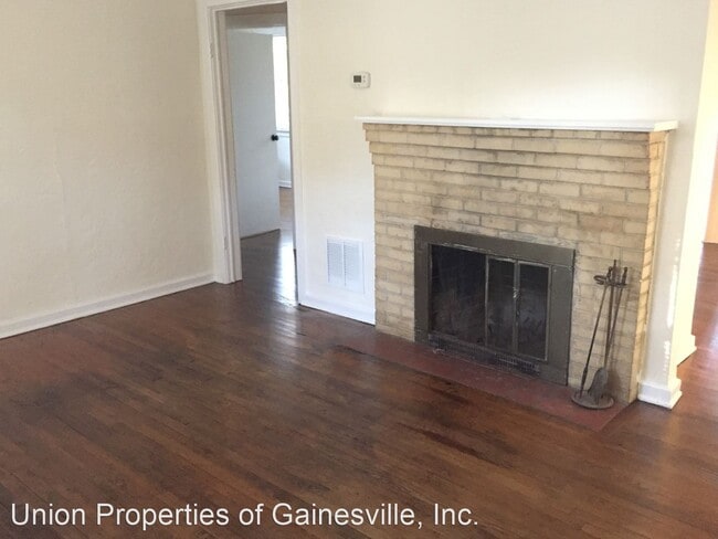 Building Photo - 2 br, 1 bath House - 304 NW 25th Street
