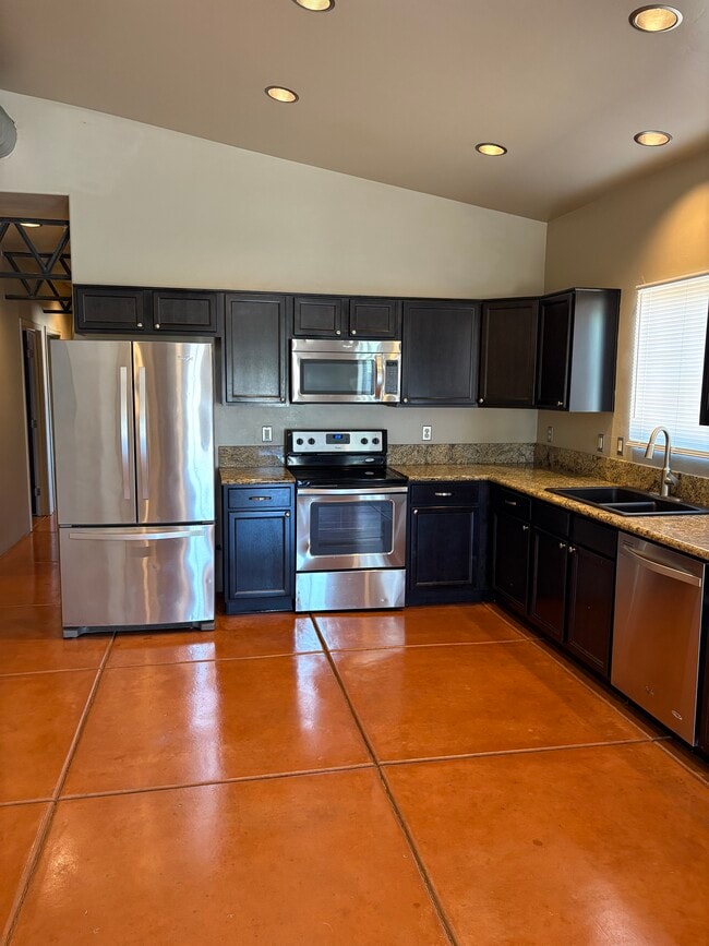 Foto del edificio - 1014 E Linden St