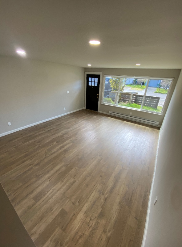 Photo - 14330 Stone Ave N (Seattle, WA)