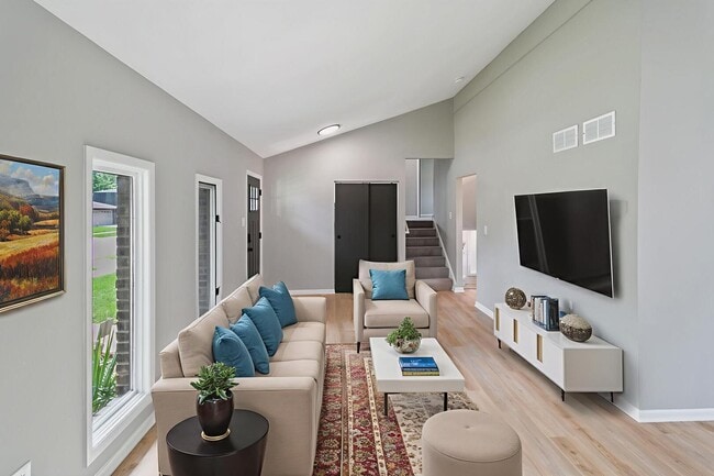 Foto del edificio - 242 S Harper Ave