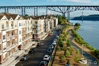 Building Photo - One Dutchess Luxury Waterfront 1, 2, & 3 B...