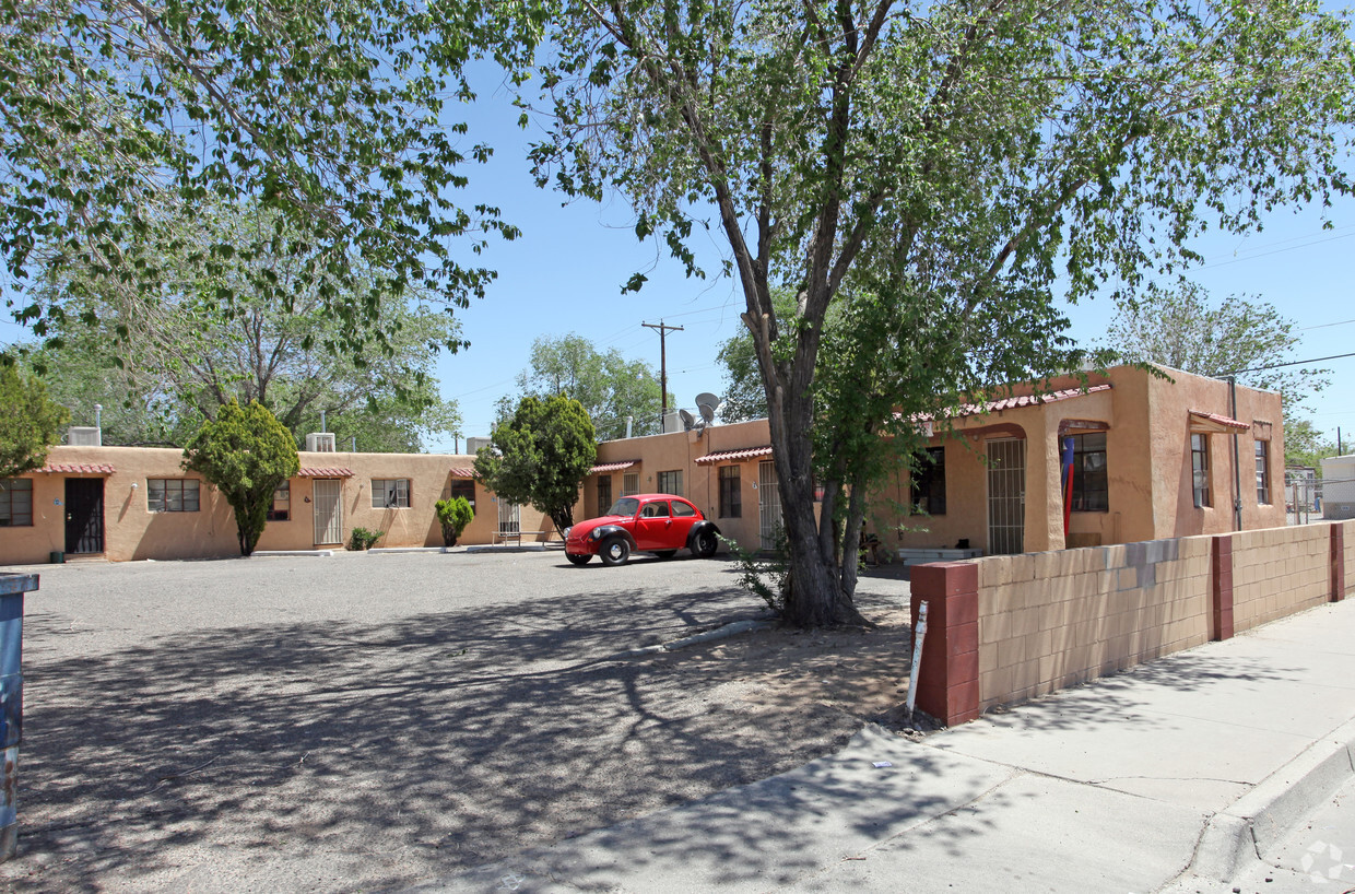 Building Photo - 6500 Cochiti Rd SE