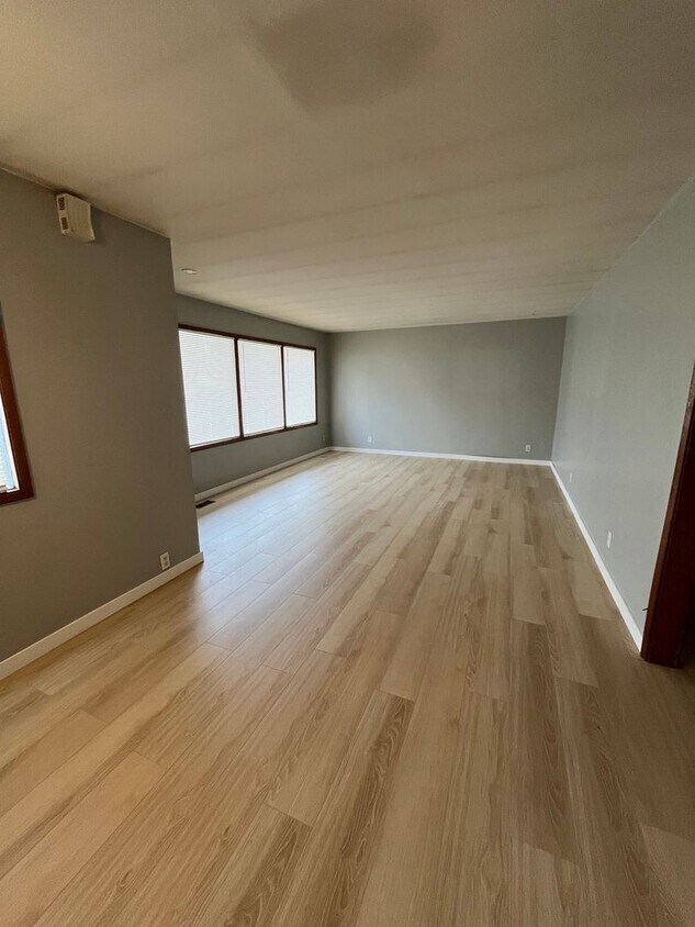 Foto del edificio - 16202 Larch Way