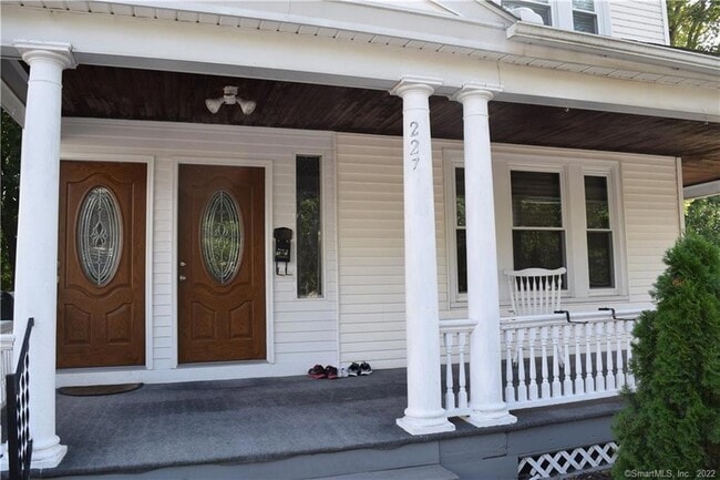 Building Photo - 227 Olivia St