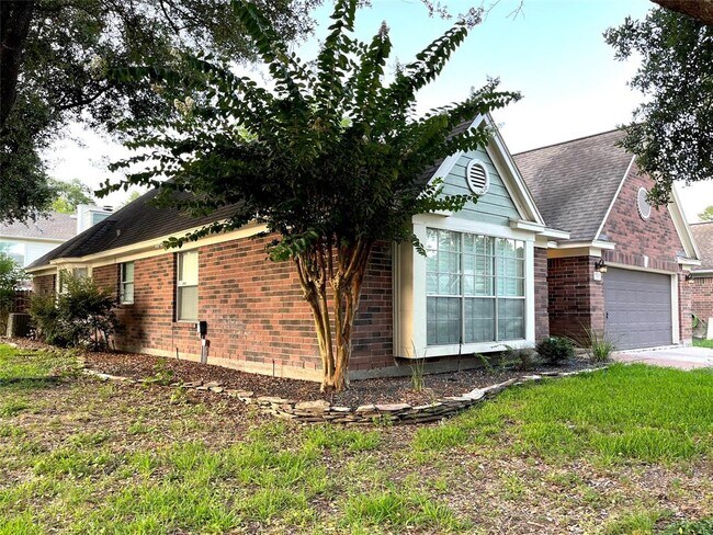 Foto del edificio - 7007 Blanco Pines Dr