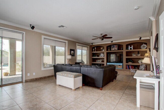 Building Photo - Gorgeous 4 Bed 3 Bath home in Anthem