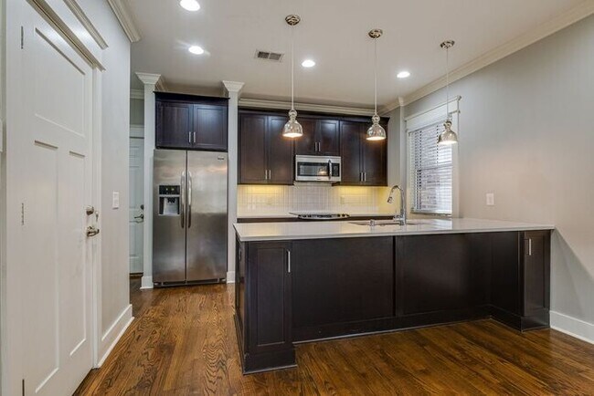 Foto del edificio - Beautiful build in Cleveland Park (Downtown Nashville)