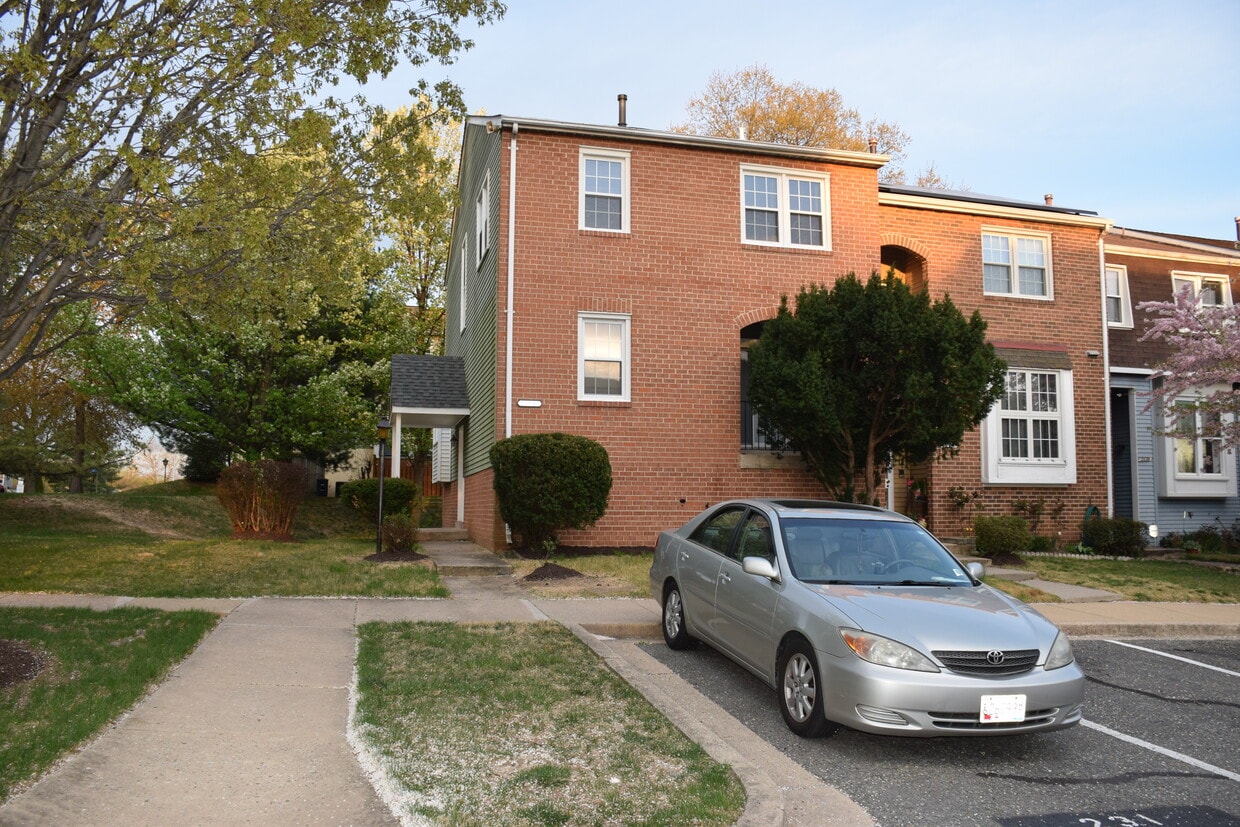11943 Beltsville Dr, Beltsville, MD 20705 Townhouse for Rent in