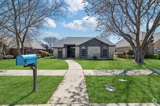 Building Photo - 7829 Creekview Dr
