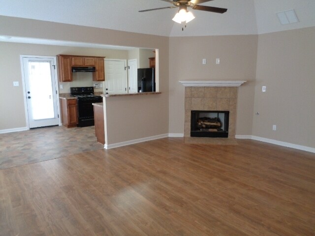 Building Photo - 10062 Mill Hill Ave