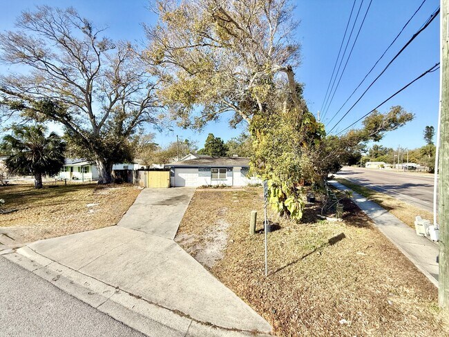 Building Photo - 5396 68th Way N