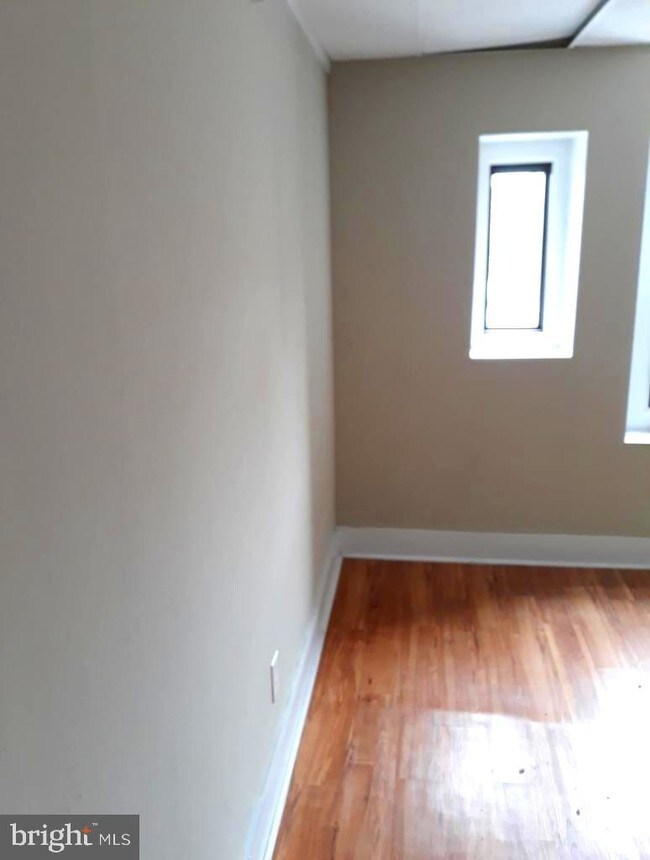 Foto del edificio - 213 E High St