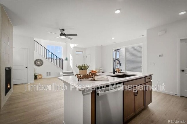 Building Photo - 6323 Scrabble Vw