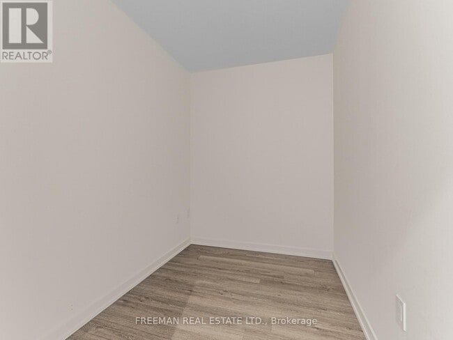 Photo du bâtiment - 50 Power St