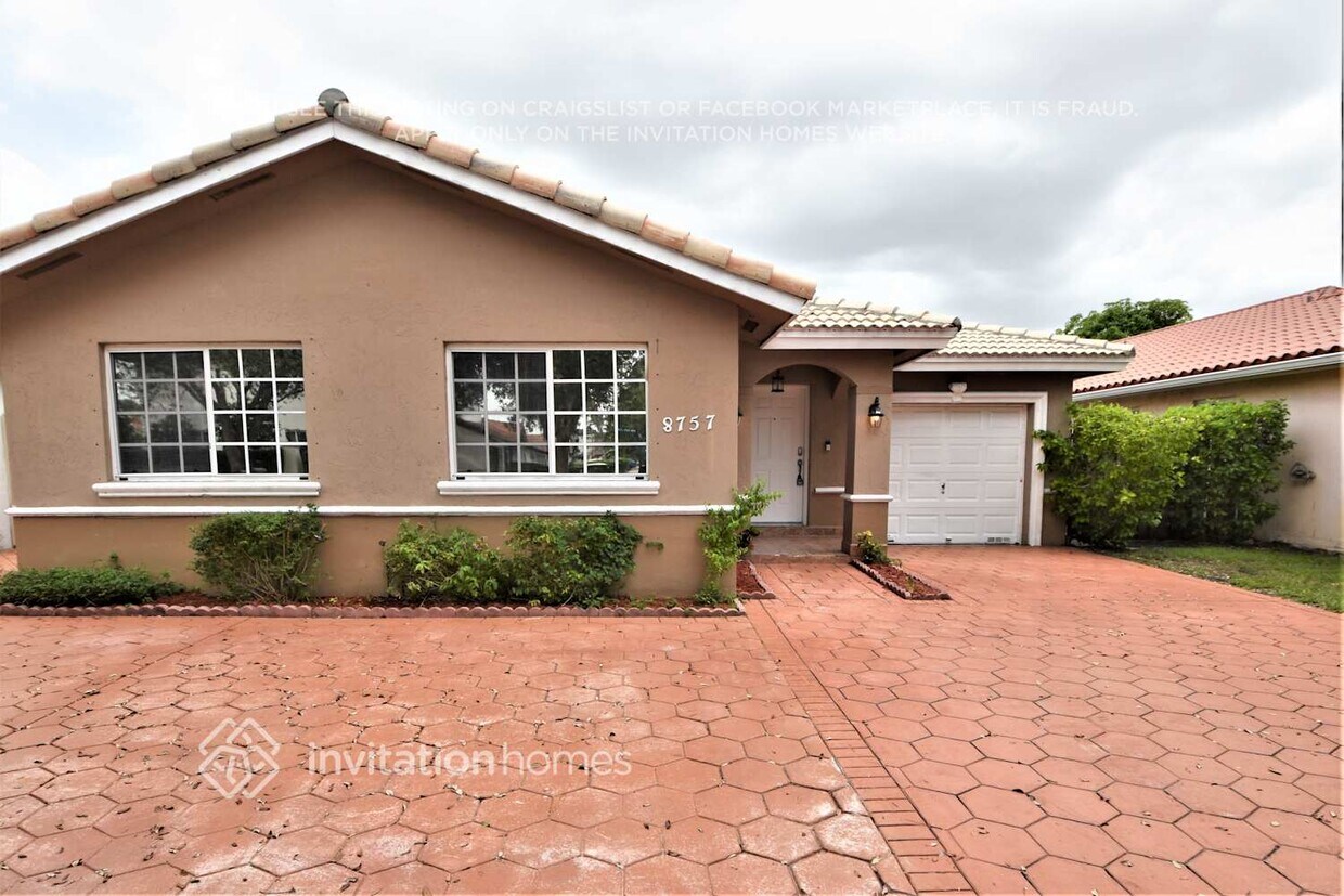 Primary Photo - 8757 NW 145th Terrace