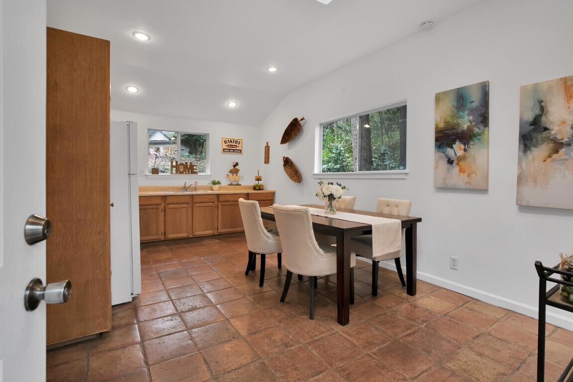 22542 Echo Dr, Los Gatos, CA 95033 House Rental in Los Gatos, CA
