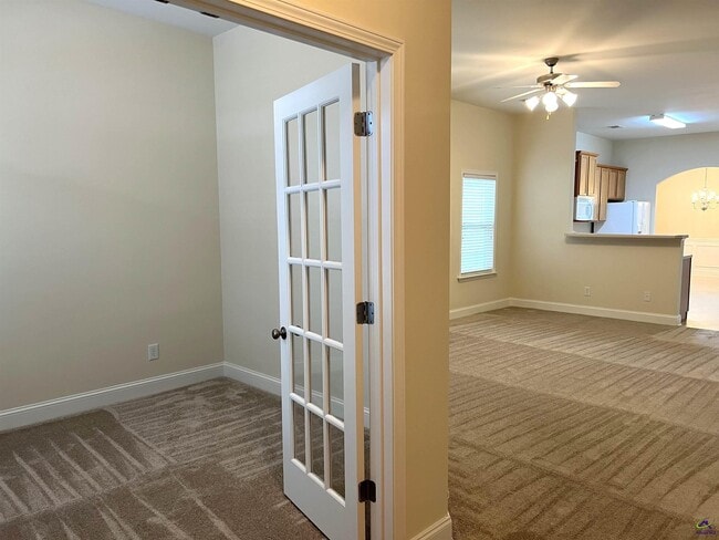 Building Photo - 323 Harvest Walk